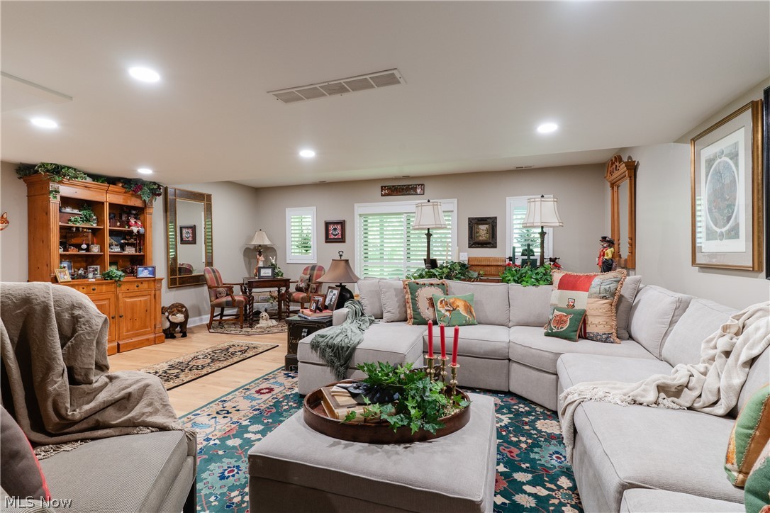 6782 Windward Hills Drive Brecksville OH 44141