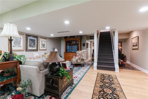 6782 Windward Hills Drive Brecksville OH 44141