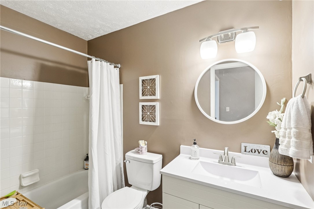 2880 N Bay Drive Westlake OH 44145