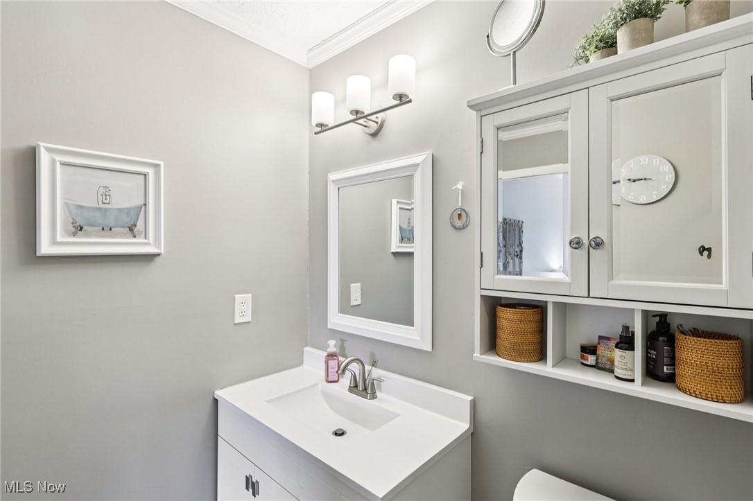 2880 N Bay Drive Westlake OH 44145