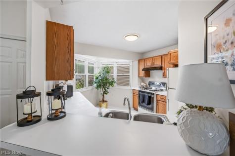 1006 Powers Avenue Youngstown OH 44505