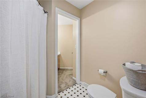 1006 Powers Avenue Youngstown OH 44505