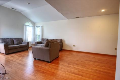 4501 Hunters Chase Lane Wooster OH 44691