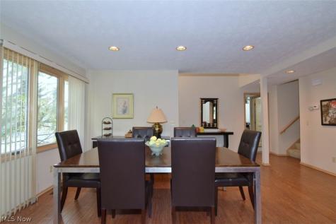 16 Chelsea Court Beachwood OH 44122