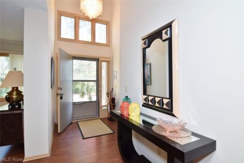 16 Chelsea Court Beachwood OH 44122