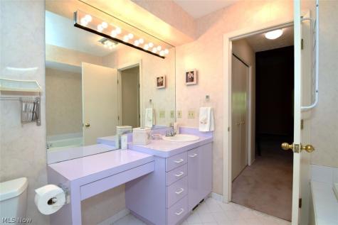 16 Chelsea Court Beachwood OH 44122