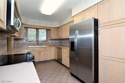 16 Chelsea Court Beachwood OH 44122