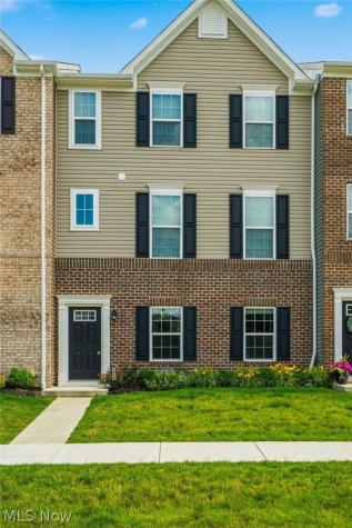 1666 N Eckert Lane Cuyahoga Falls OH 44313