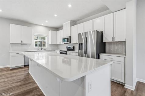 1666 N Eckert Lane Cuyahoga Falls OH 44313