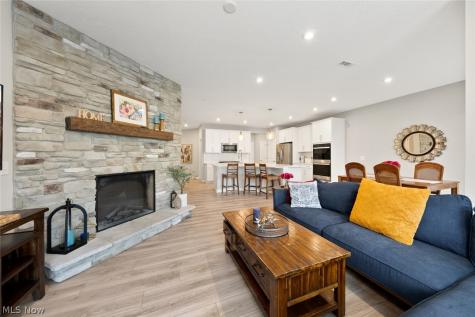 690 Harbour Town Court Avon Lake OH 44012
