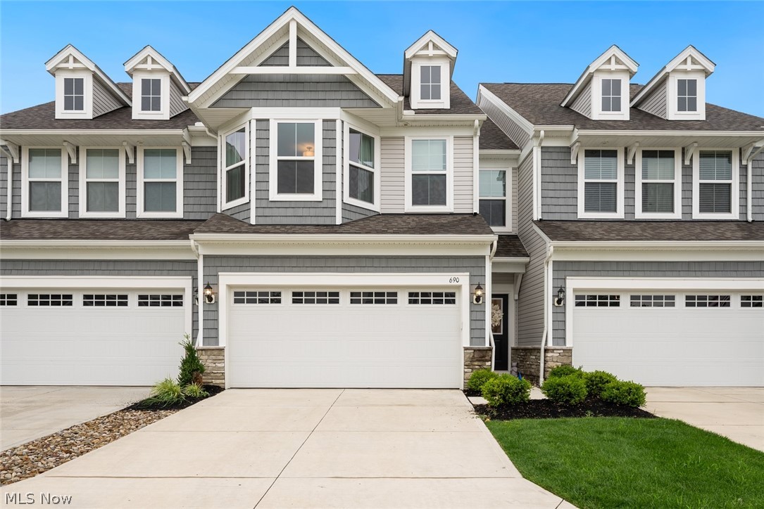 690 Harbour Town Court Avon Lake OH 44012