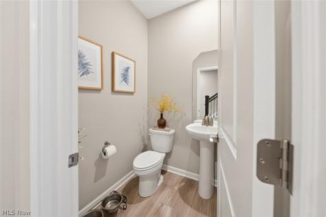 690 Harbour Town Court Avon Lake OH 44012