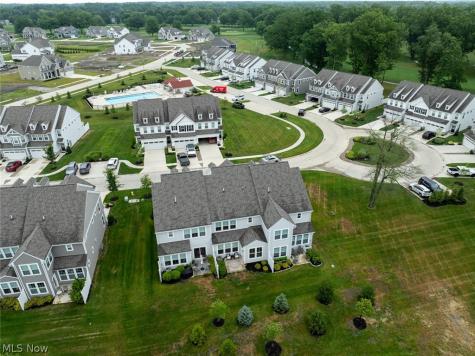 690 Harbour Town Court Avon Lake OH 44012