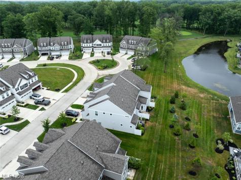 690 Harbour Town Court Avon Lake OH 44012