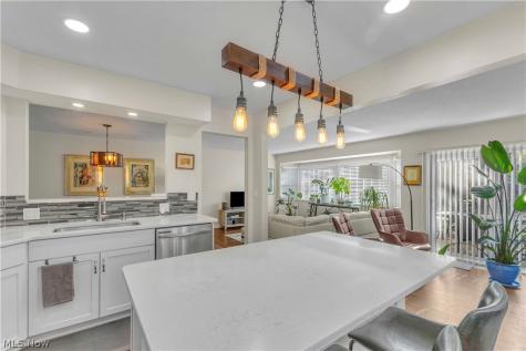 1748 Walnut Lane Rocky River OH 44116