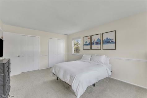 1748 Walnut Lane Rocky River OH 44116