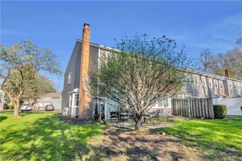 1748 Walnut Lane Rocky River OH 44116