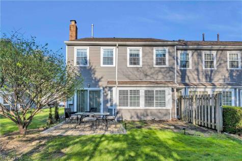 1748 Walnut Lane Rocky River OH 44116