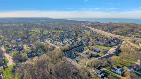 1748 Walnut Lane Rocky River OH 44116