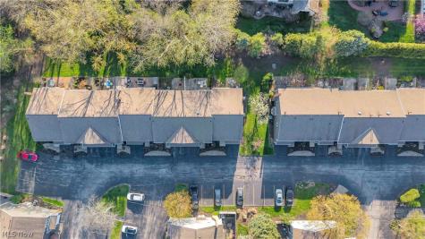 1748 Walnut Lane Rocky River OH 44116
