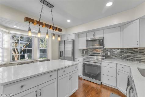 1748 Walnut Lane Rocky River OH 44116