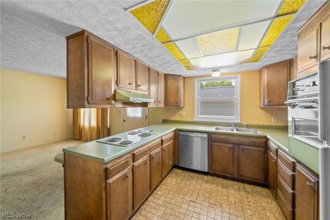 2034 Carlile Drive Uniontown OH 44685