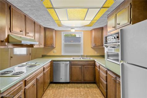 2034 Carlile Drive Uniontown OH 44685