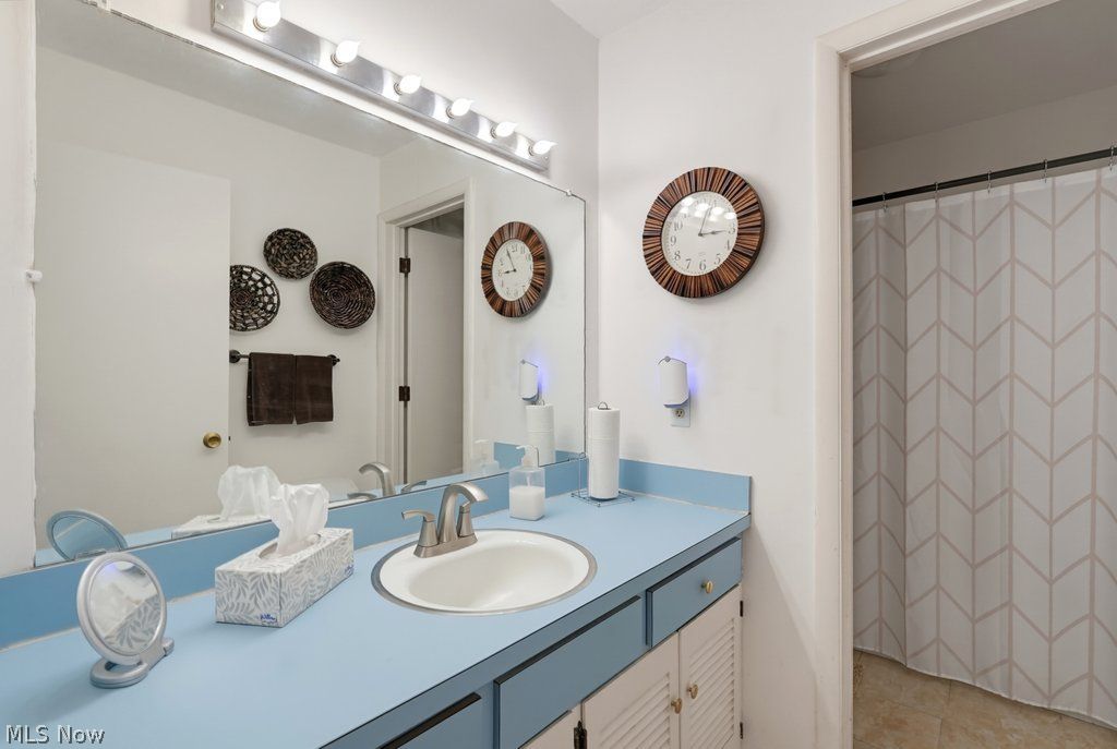 741 Pipes Court Sagamore Hills OH 44067
