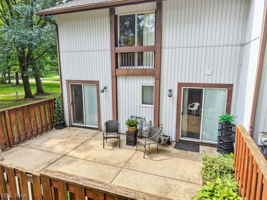 741 Pipes Court Sagamore Hills OH 44067