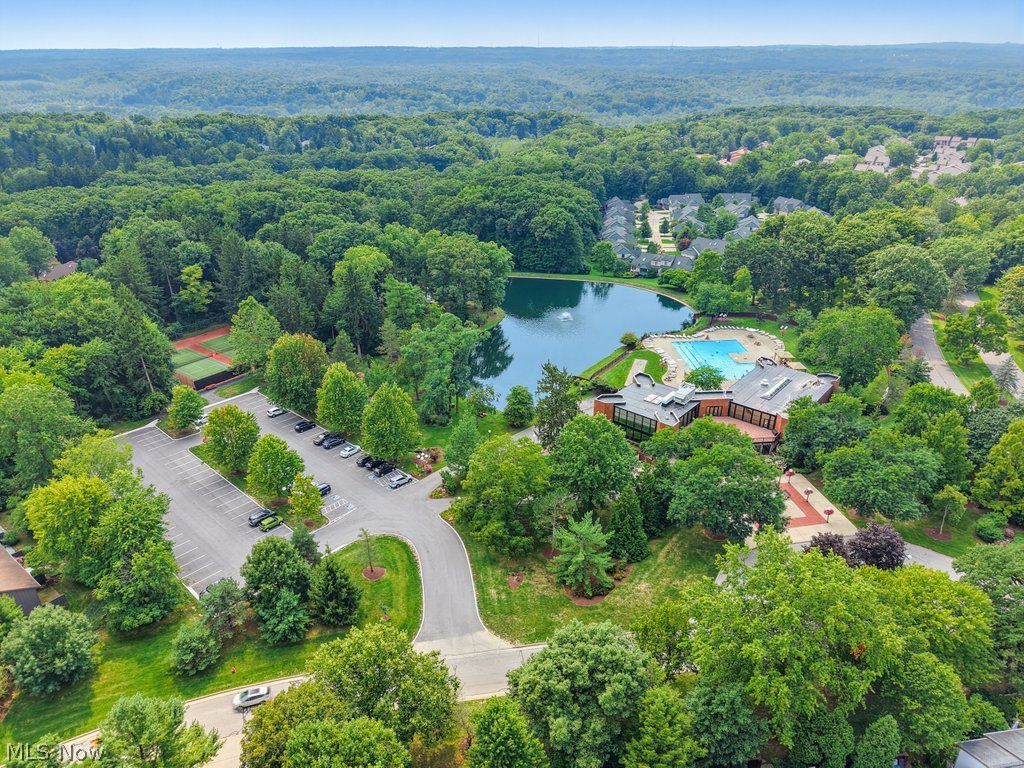 741 Pipes Court Sagamore Hills OH 44067