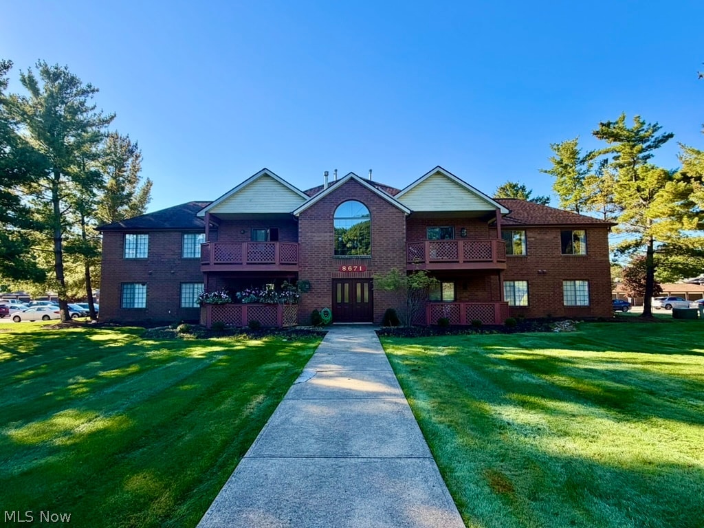 Broadview Heights OH, 8671 Scenicview Drive, Unit B0103