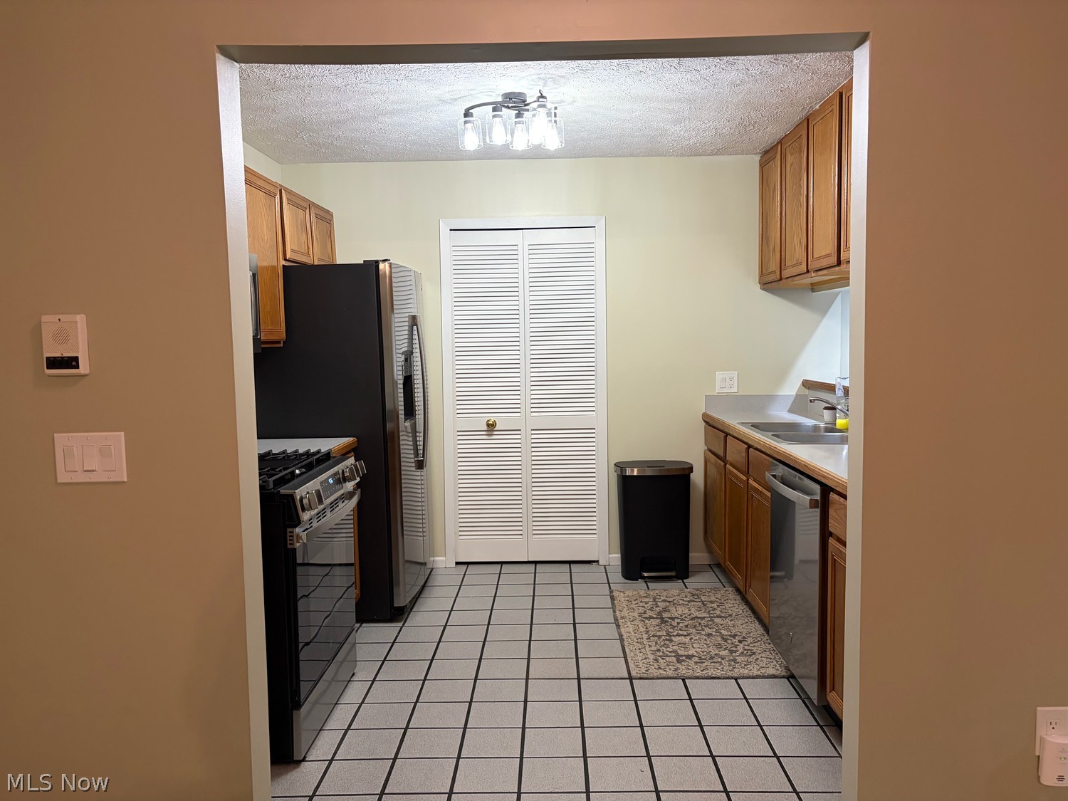 8671 Scenicview Drive Broadview Heights OH 44147