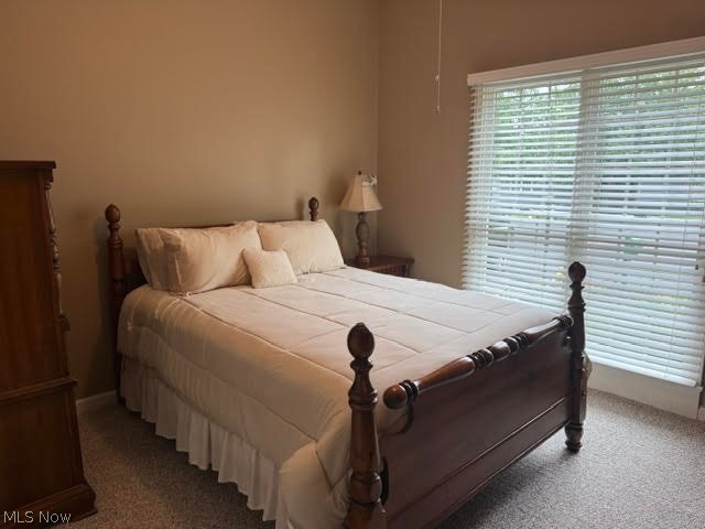 17 Masters Court NE Warren OH 44484