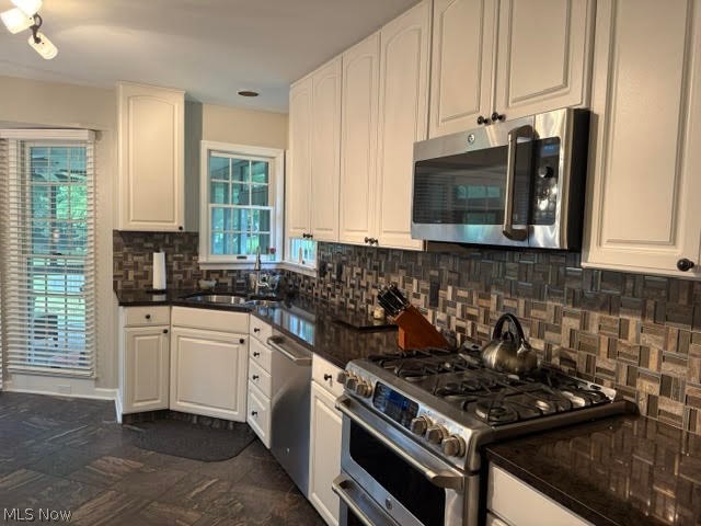 17 Masters Court NE Warren OH 44484
