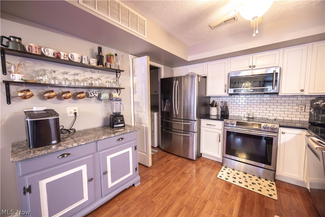1328 Cedarwood Drive Westlake OH 44145