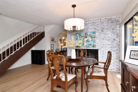 570-21 Russet Woods Lane Aurora OH 44202