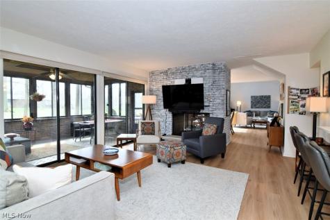 570-21 Russet Woods Lane Aurora OH 44202