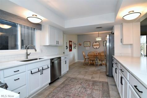 570-21 Russet Woods Lane Aurora OH 44202