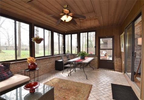 570-21 Russet Woods Lane Aurora OH 44202