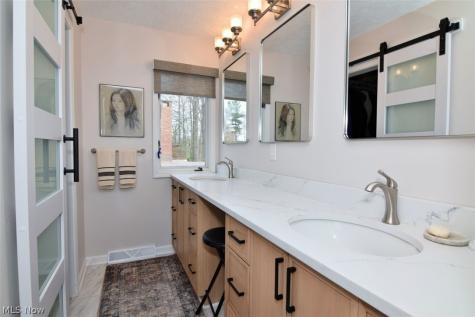 570-21 Russet Woods Lane Aurora OH 44202