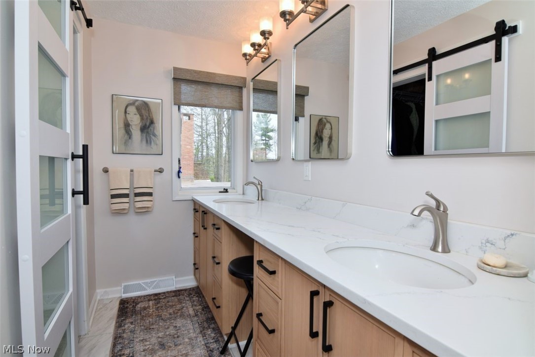 570-21 Russet Woods Lane Aurora OH 44202