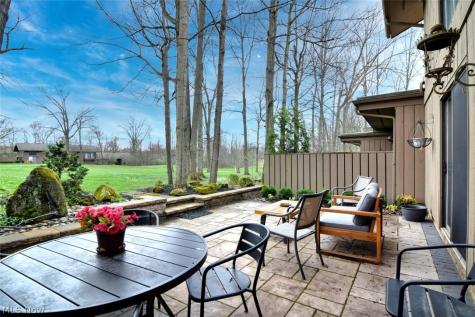 570-21 Russet Woods Lane Aurora OH 44202