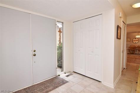 570-21 Russet Woods Lane Aurora OH 44202