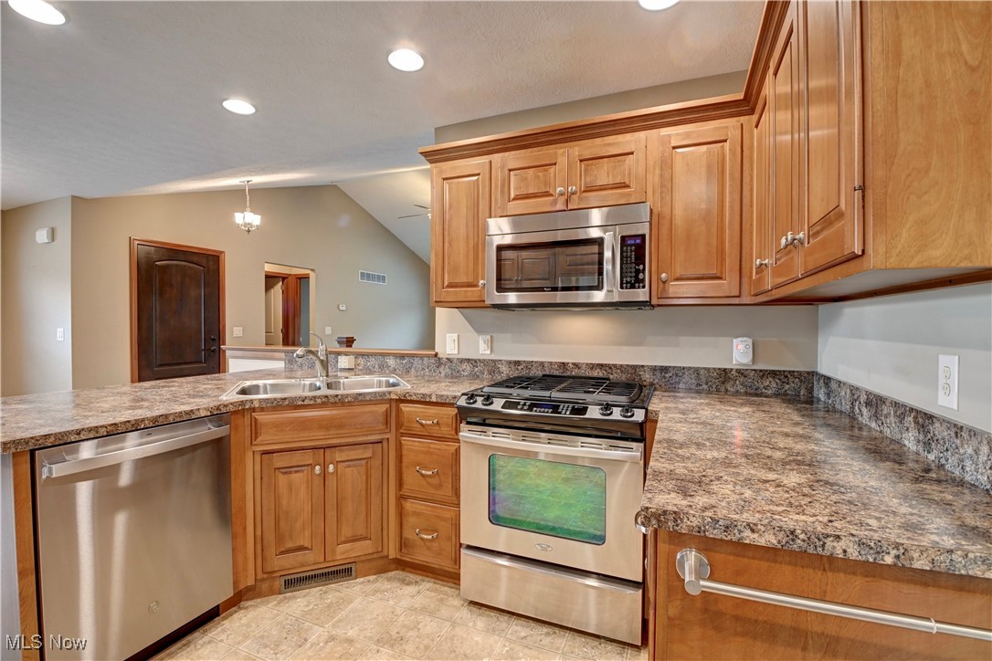 2761 Cove Lane Millersburg OH 44654