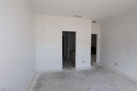 5093 Shepherds Glen Willoughby OH 44094