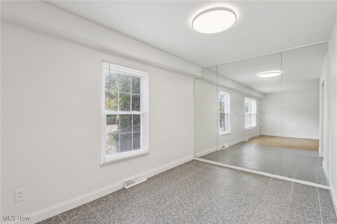 3279 Warrensville Center Road Shaker Heights OH 44122