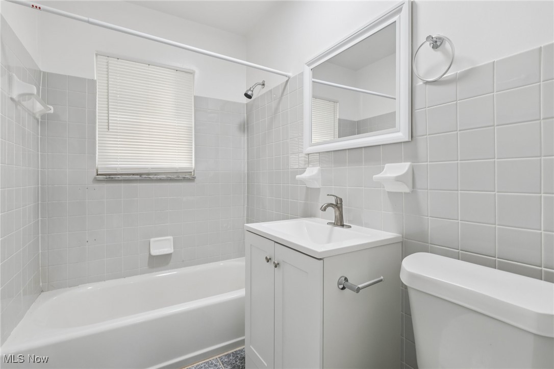 3279 Warrensville Center Road Shaker Heights OH 44122