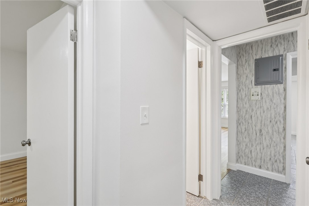 3279 Warrensville Center Road Shaker Heights OH 44122