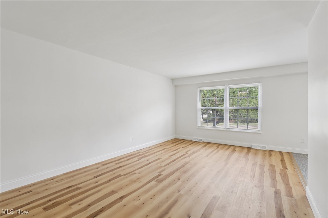 3279 Warrensville Center Road Shaker Heights OH 44122