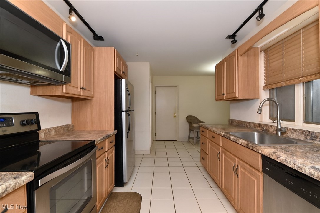 3280 Richmond Road Beachwood OH 44122